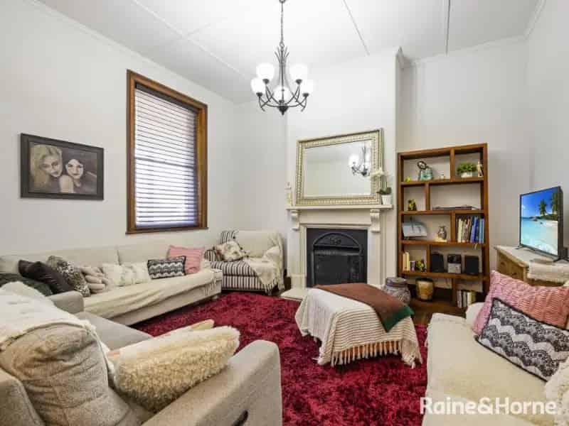 Fully Furnished 3 Bedroom Townhouse In Cbd - Utilities Included - No Extra Bills- Available 9.6.25