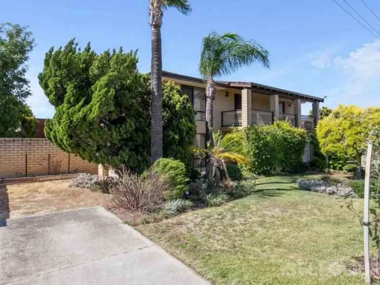 Three-Bedroom 80s Home Ready for Renovation