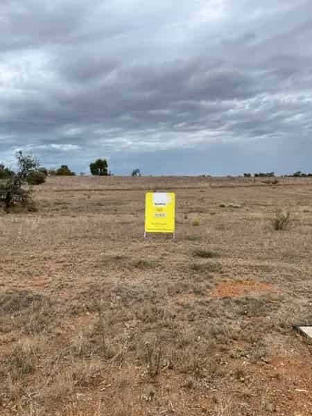 Land For Sale in Northampton with No Built Time Restrictions