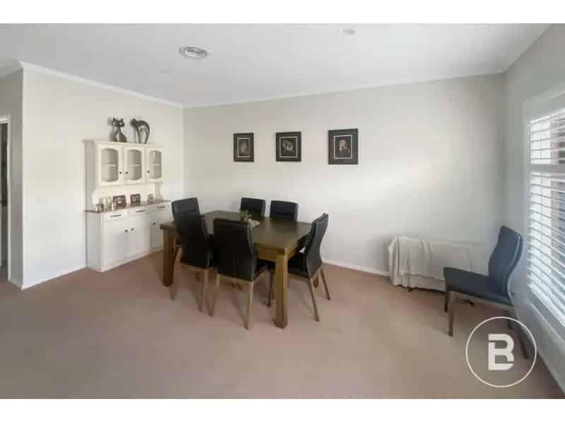 Solid Double Storey Three Bedroom Brick Townhouse Close To Cbd