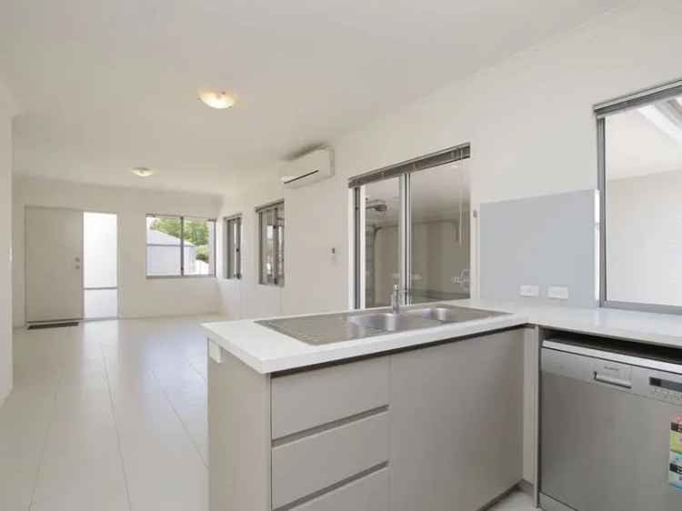 Villa For Rent in City of Canning, Western Australia