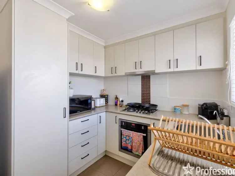 3x2 Home in St Leonards Estate  Recently Updated