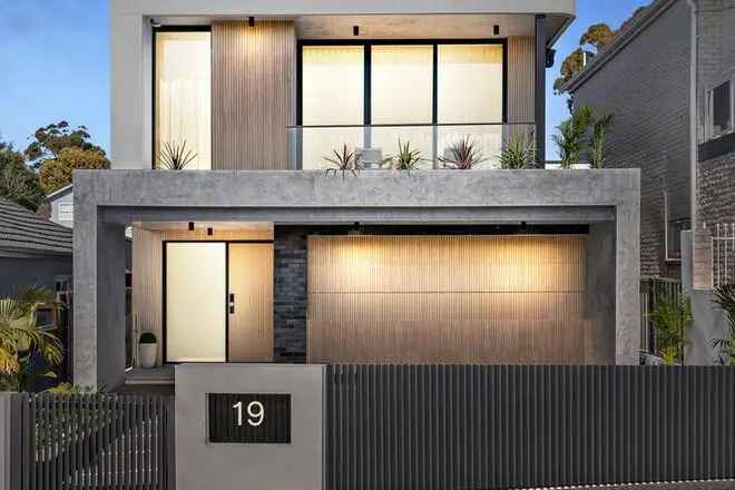 House For Sale in 19, Arthur Street, Sydney, New South Wales