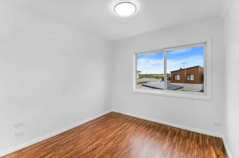 Cosy Fonzie Flat at the heart of Bardia!!