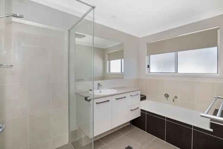 Spacious Modern Home in Great Location!