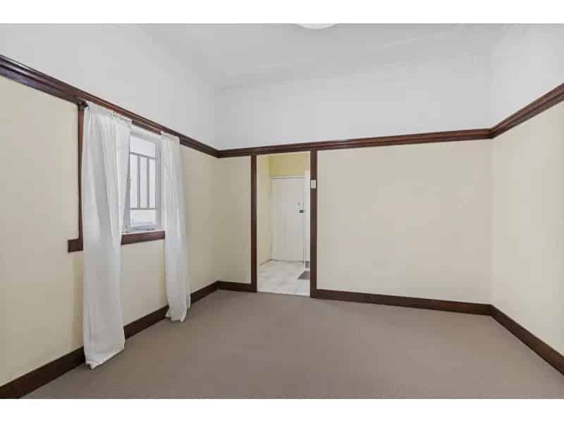 Charming 2-Bedroom Home - Freshly Updated & Ideally Located!