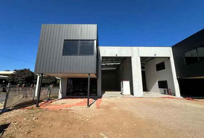 High Quality Inner-West Office/Warehouse