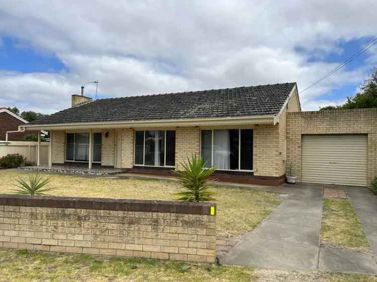 Family Home - Walking Distance to the Beach