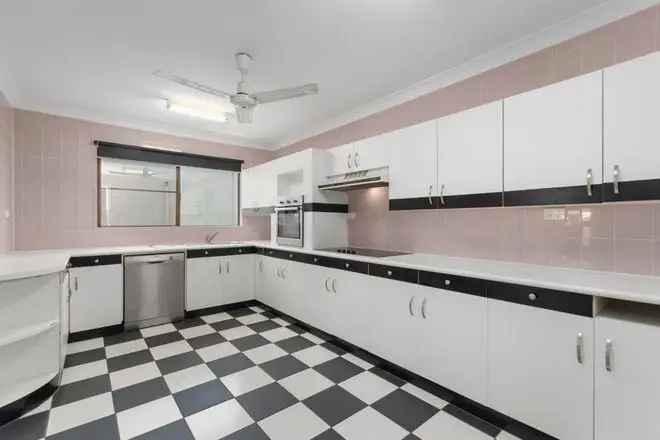 House For Sale in Townsville, Queensland