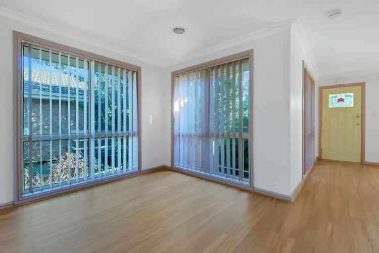 Rent 2 Rooms Apartment in Melbourne with Modern Features and City Views