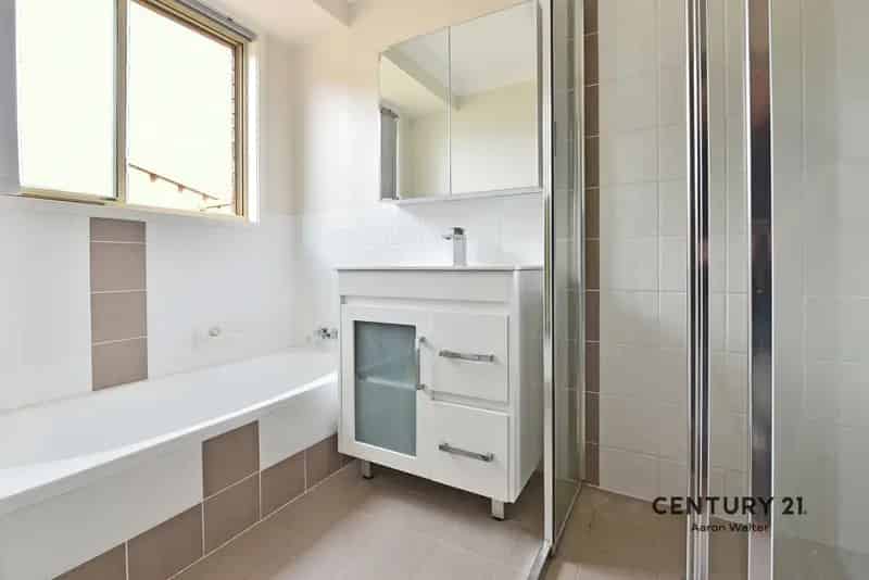 6 Grove Place, Cameron Park NSW 2285 - House For Lease