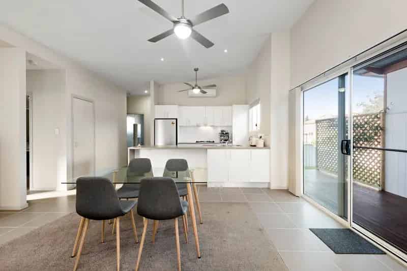 Lease 4 Bedroom Home in Bellbird with Alfresco and Double Garage