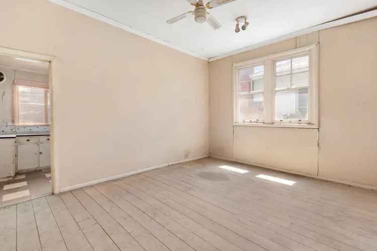 House For Sale in 50, Severn Street, Melbourne, Victoria