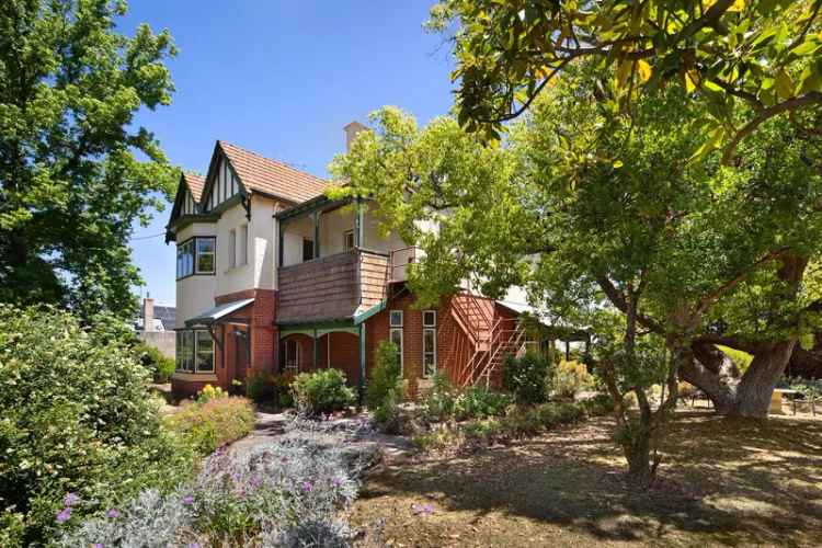 House For Sale in Castlemaine, Victoria