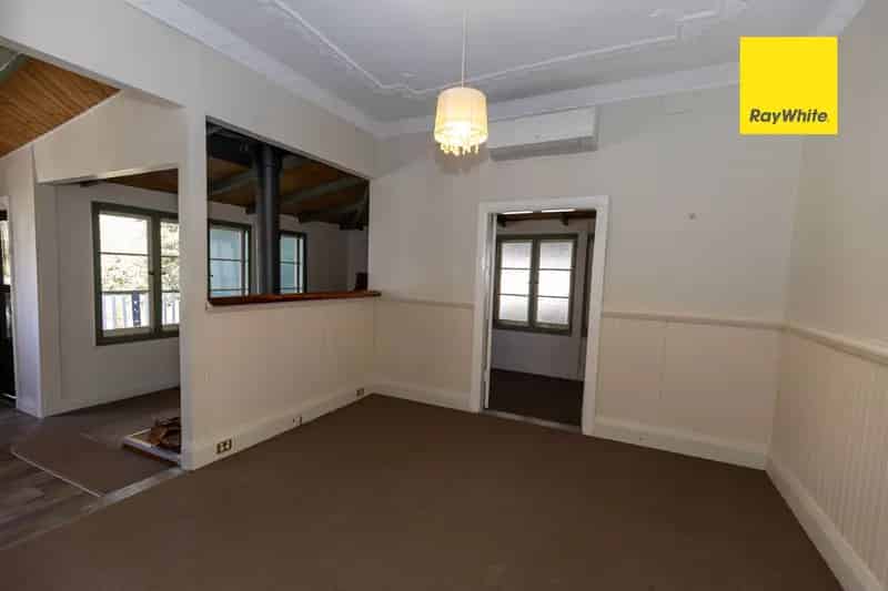 "Comfortable Home in Inverell"