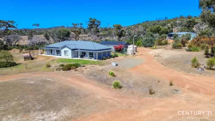 575 Pratts Road, Stokes Bay SA 5223 - House For Sale
