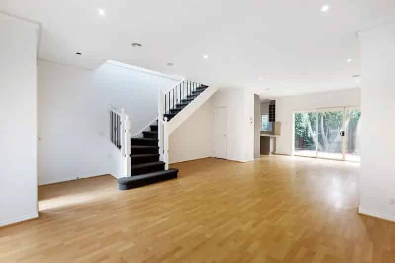 Charming 3-Bedroom Rental Home in Donvale's Tranquil Neighborhood