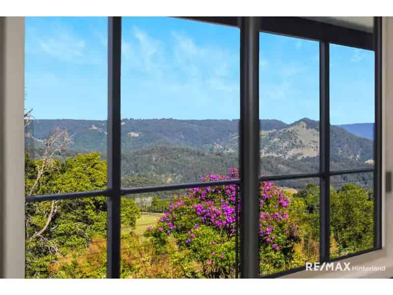 Rent Rural Property in Witta with Scenic Views and Ample Amenities