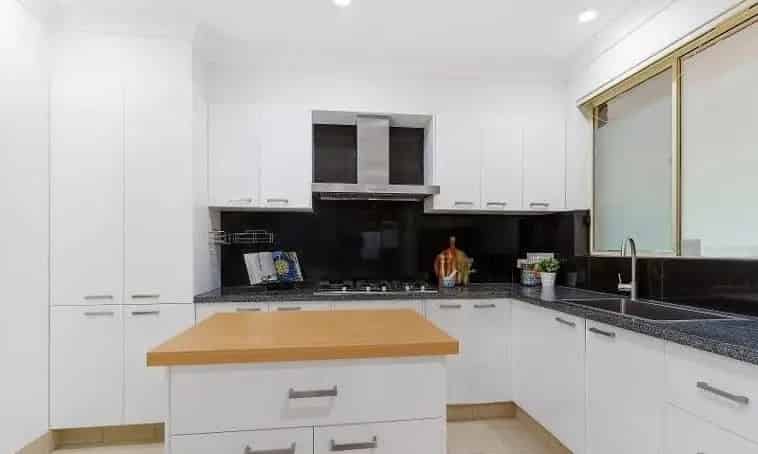 Lease House in Carlingford Featuring Air Conditioning and Alfresco Space