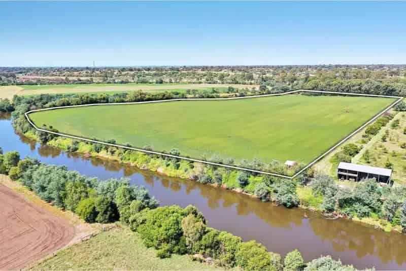 Buy Rural Property Near Bairnsdale with River Frontage and Agricultural Potential