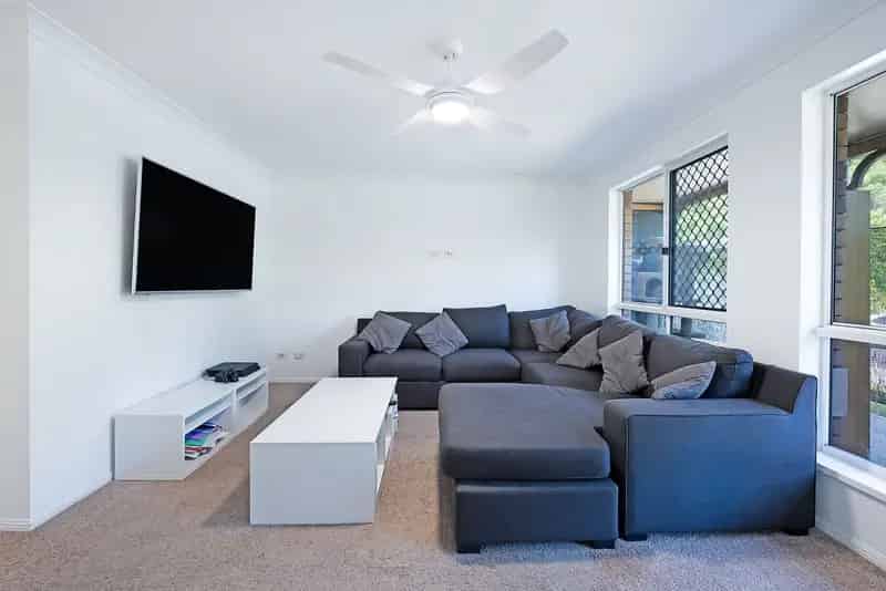 Real Estate For Sale - 16 Donnelly Drive - Kallangur , QLD