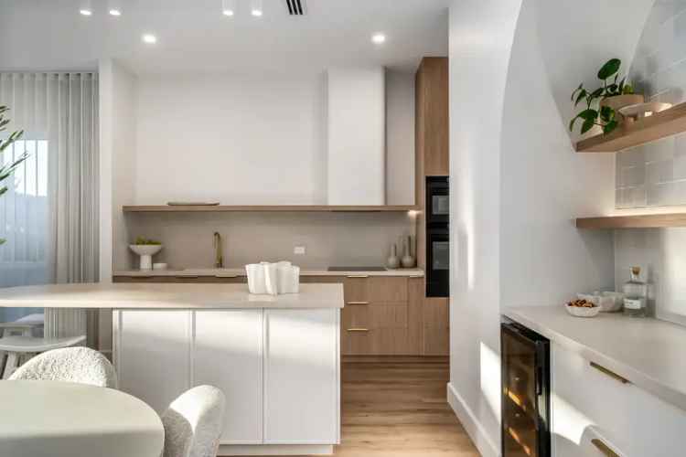 Luxury 3-Bed 2-Bath Home in Fulham Gardens