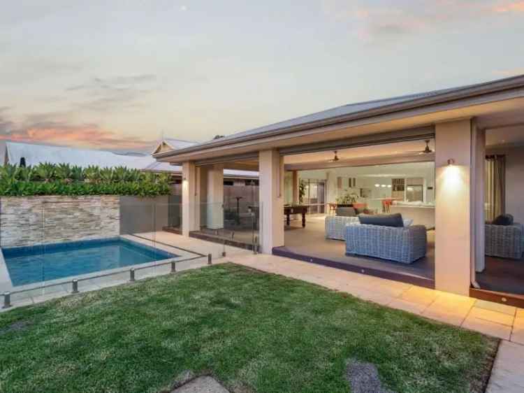 Luxury Home in The Vines with Plunge Pool and Home Theatre