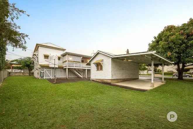 Queenslander Home 827m2 Corner Block Period Features