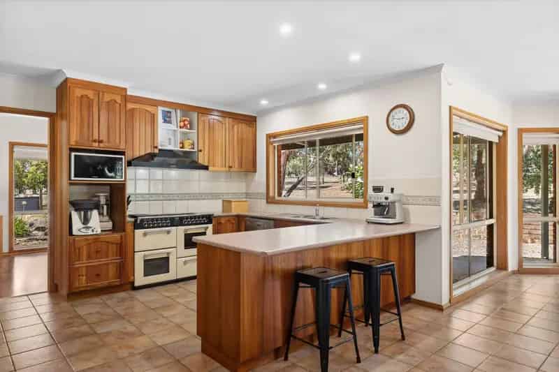 Private 20 acres 5 minutes from Kyneton