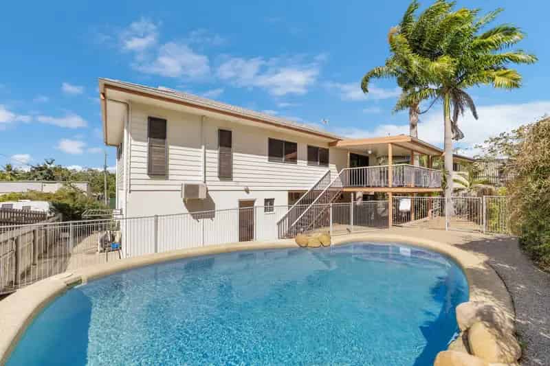 Buy House in Mt Louisa with Dual Occupancy and Pool Features