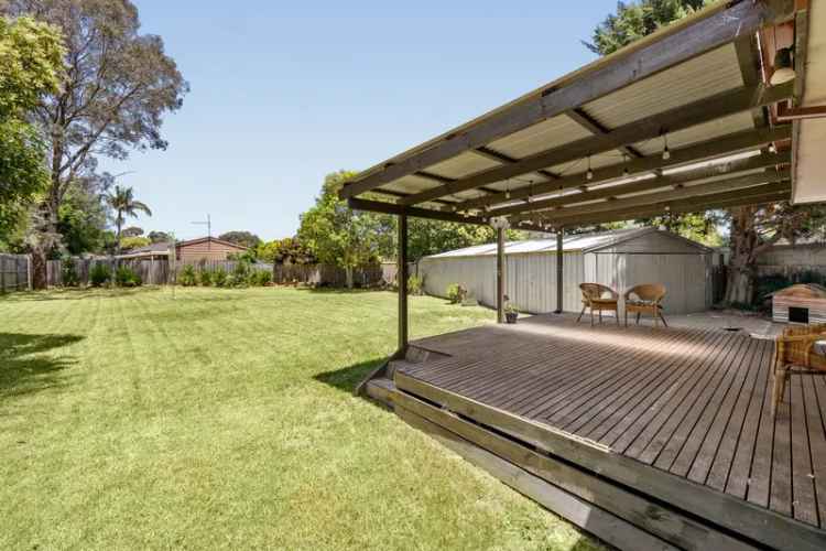 Buy house in Melbourne with 4 rooms and modern features