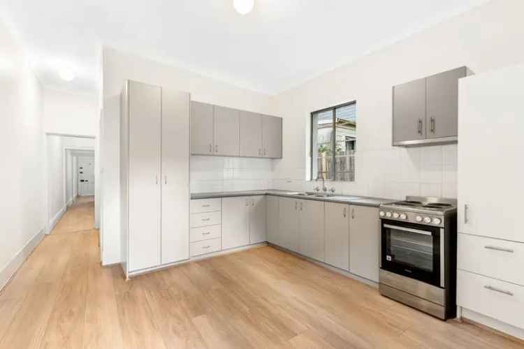 Newtown Semi-Detached Home For Lease Two Bedrooms Near Enmore Road