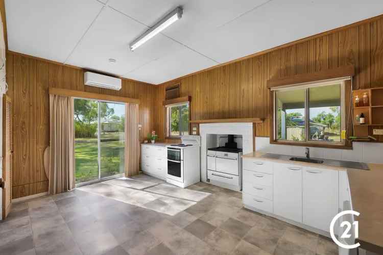 99 Echuca-Mitiamo Road, Echuca VIC 3564 - House For Sale