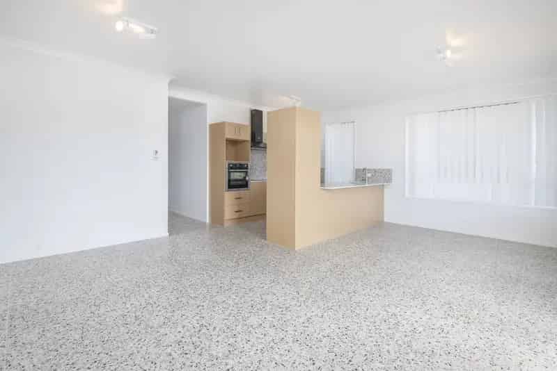 Real Estate For Lease - 56 Dysart Drive - Holmview , QLD