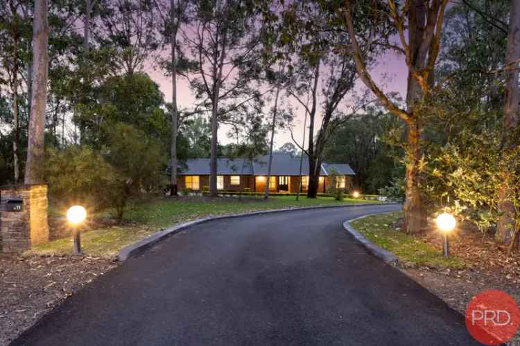 Serene Residence in Bolwarra Heights