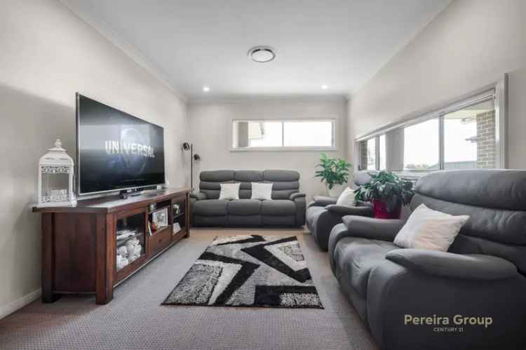 4 Bed Family Home Oran Park 450sqm Block