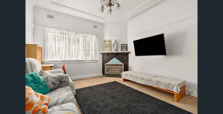 2 Bed Semi Arncliffe - Parking, Sunroom & Study