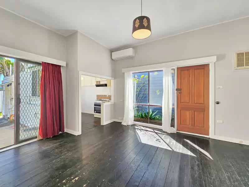 Charming Weatherboard Cottage