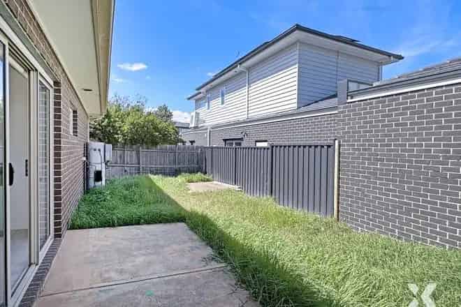 House For Rent , 63, Fraser Street, Melbourne, Victoria