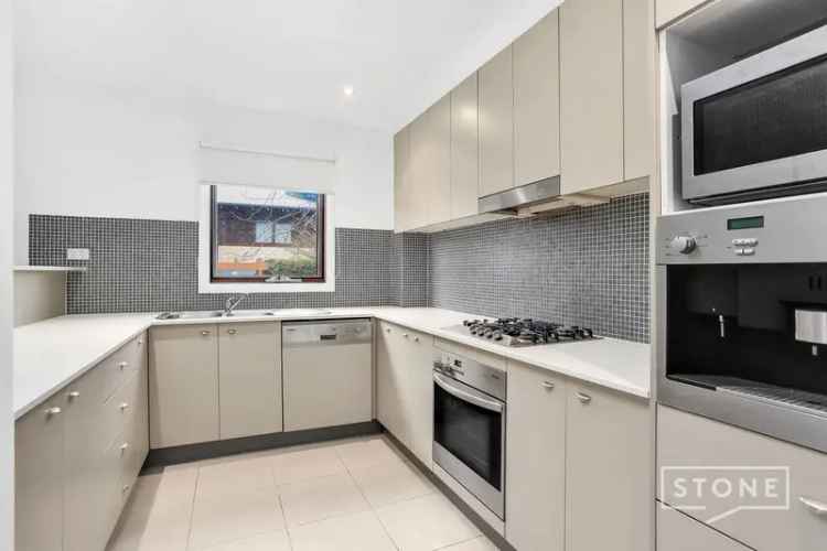 Modern Townhouse near Kellyville Village