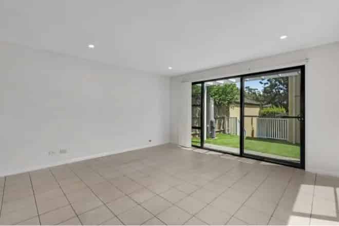 House For Rent , 37, Parkside Crescent, Sydney, New South Wales