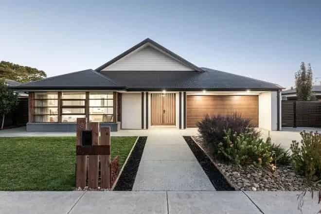 House For Sale , 18, Waterloo Plains Crescent, Winchelsea, Victoria