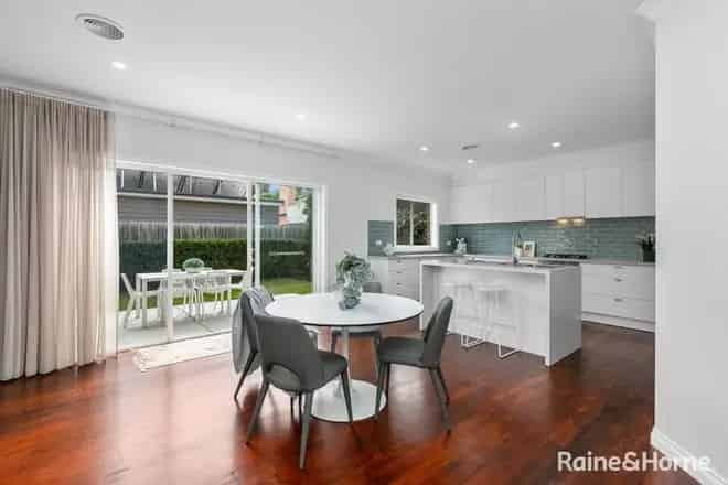 House For Sale , 14, Port Street, Melbourne, Victoria
