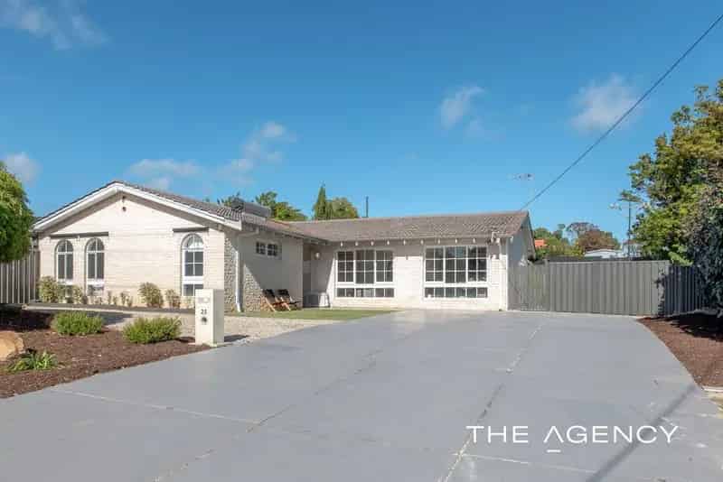 House For Sale - 25 Waterford Drive, Hillarys WA 6025