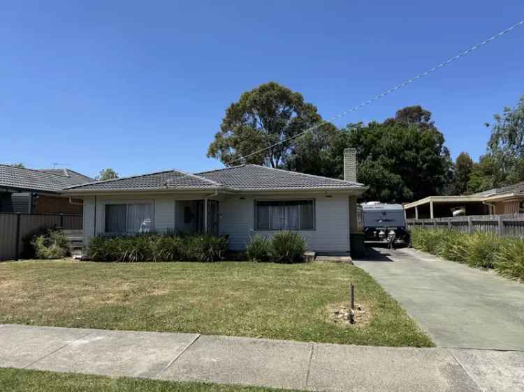 3 Bed Weatherboard House for Lease Whittlesea