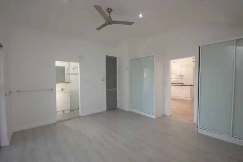 Modern 1 Bedroom Apartment for Lease Boambee East