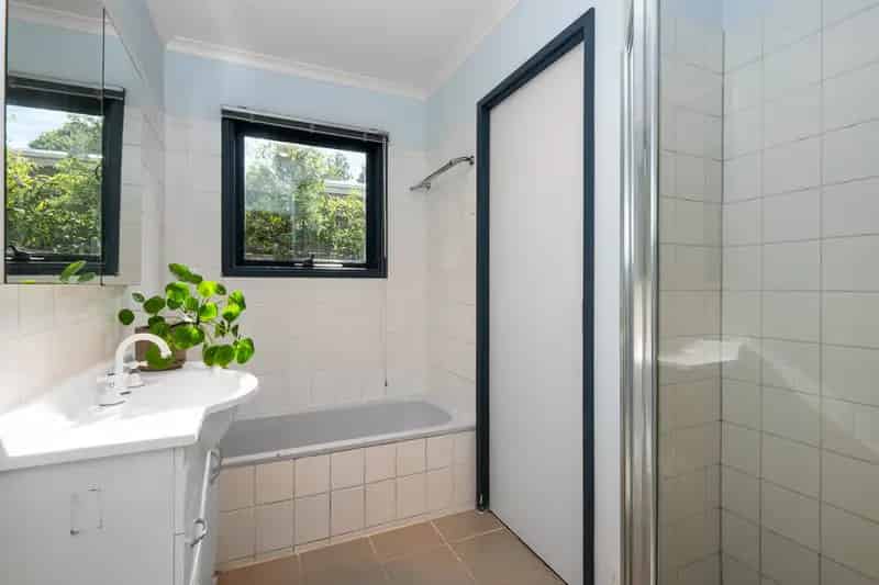 House For Sale , 32, Domain Road, Surf Coast Shire, Victoria