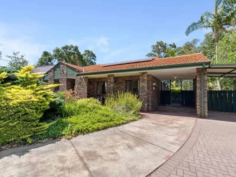 House For Sale , 22, Gunbar Way, City Of Kalamunda, Western Australia