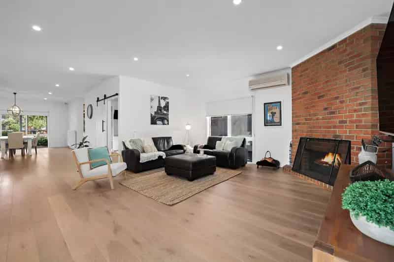 Sophisticated Living with a Touch of Coastal Elegance