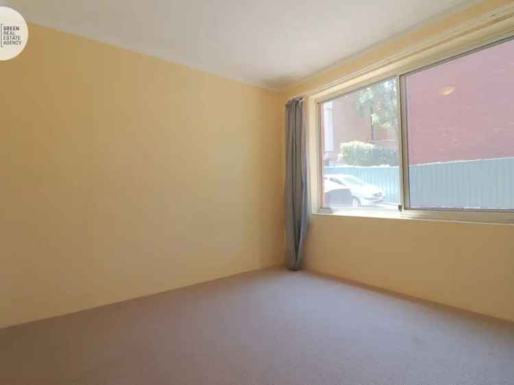 Modern 1 Bedroom Apartment Near Parramatta Train Station